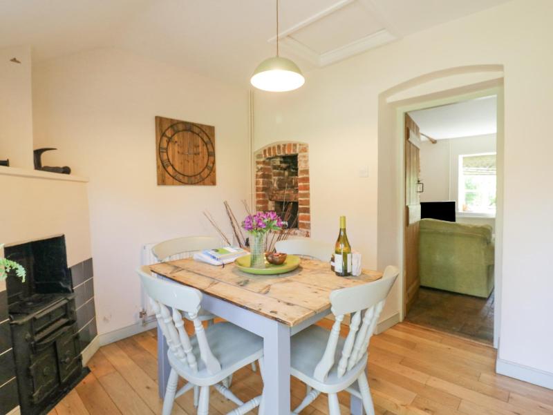 Shoemakers Cottage Friston - image 11