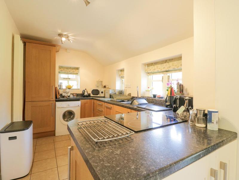 Shoemakers Cottage Friston - image 25