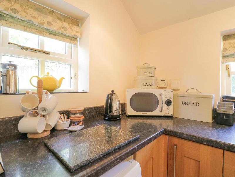 Shoemakers Cottage Friston - image 17