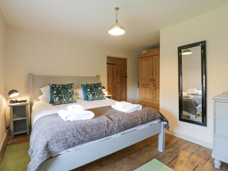 Shoemakers Cottage Friston - image 13