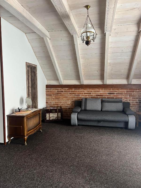 Large Double Room image 4