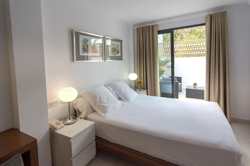 Budget Standard double room with terraze (2 Adultos) - Annexe image 4