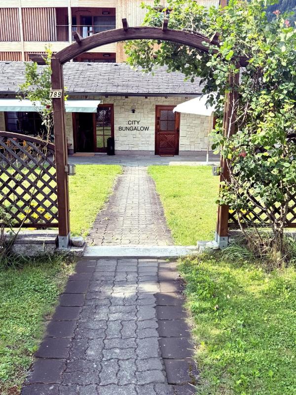 City Bungalow - image 14
