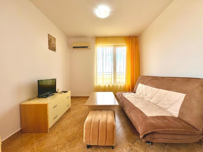 One-Bedroom Apartment with Balcony image 1
