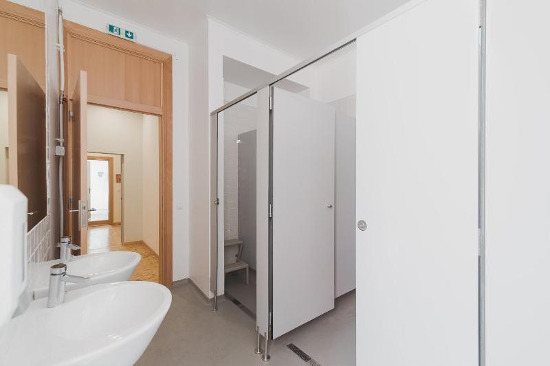 Single Bed in 10-Bed Dormitory Room image 1