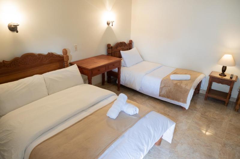 Standard Triple Room image 1