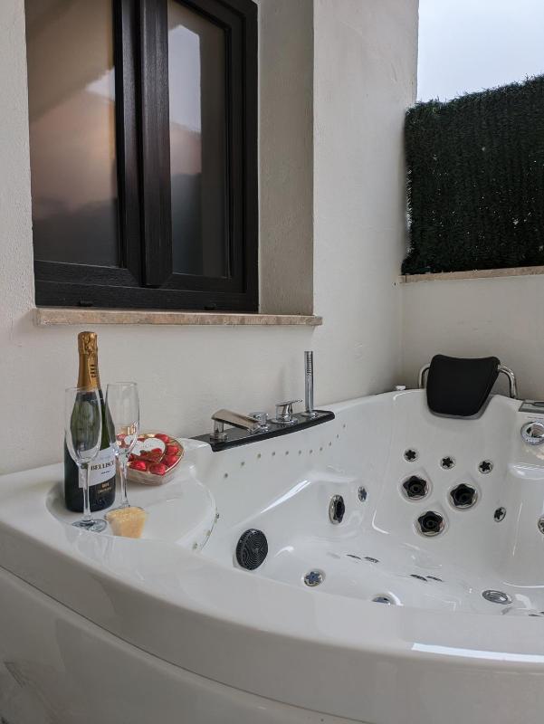Suite with Jacuzzi in the Terrace image 1