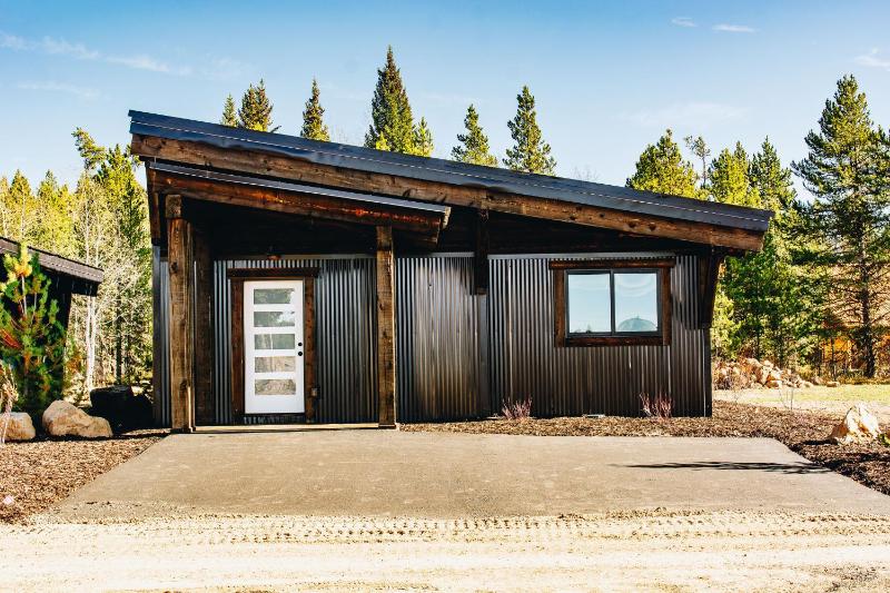 Two-Bedroom Bungalow image 1