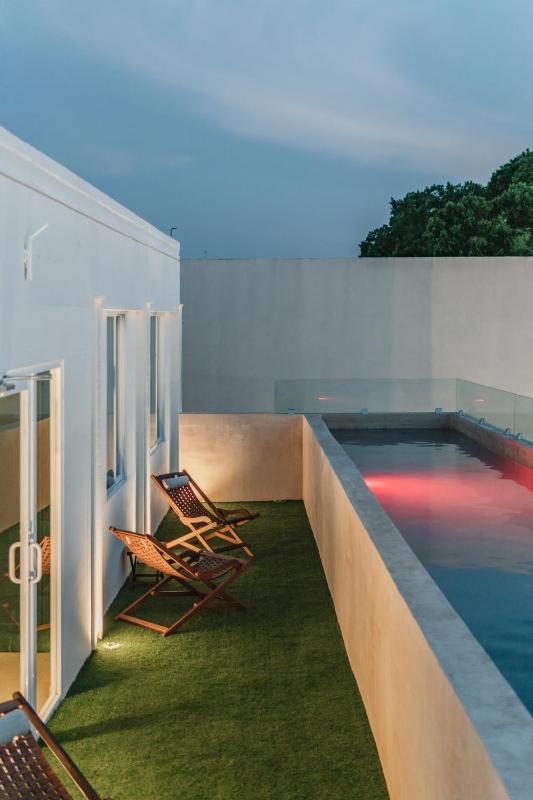 Hotel Chariot - image 14