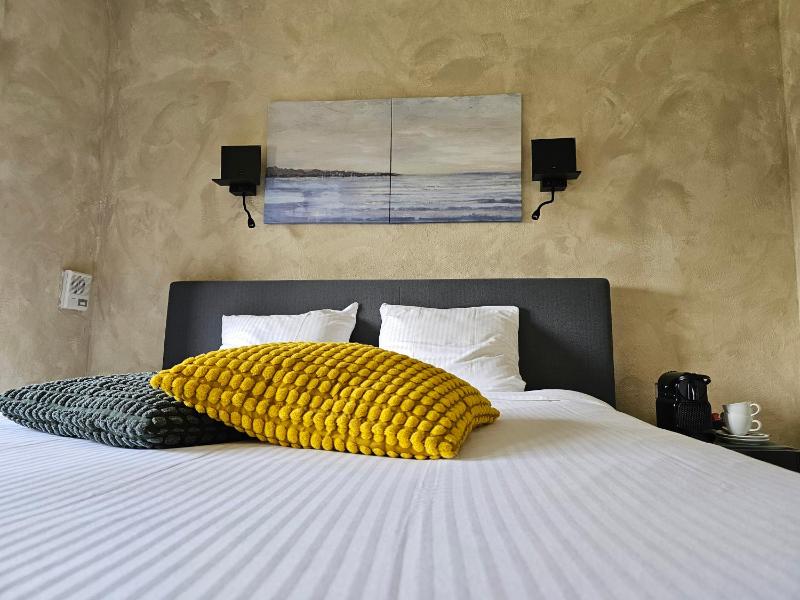 Budget Double Room image 1