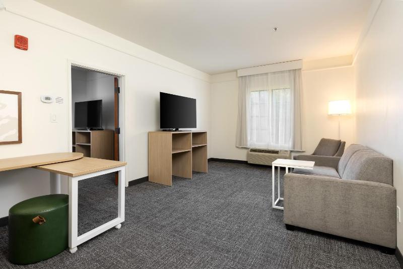 Spark by Hilton Savannah Airport - image 15