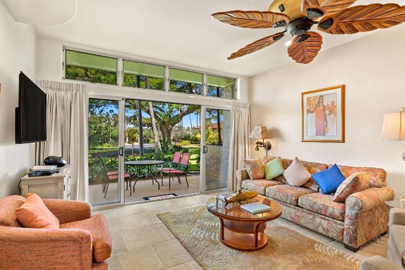 One-Bedroom Suite with Garden View image 3