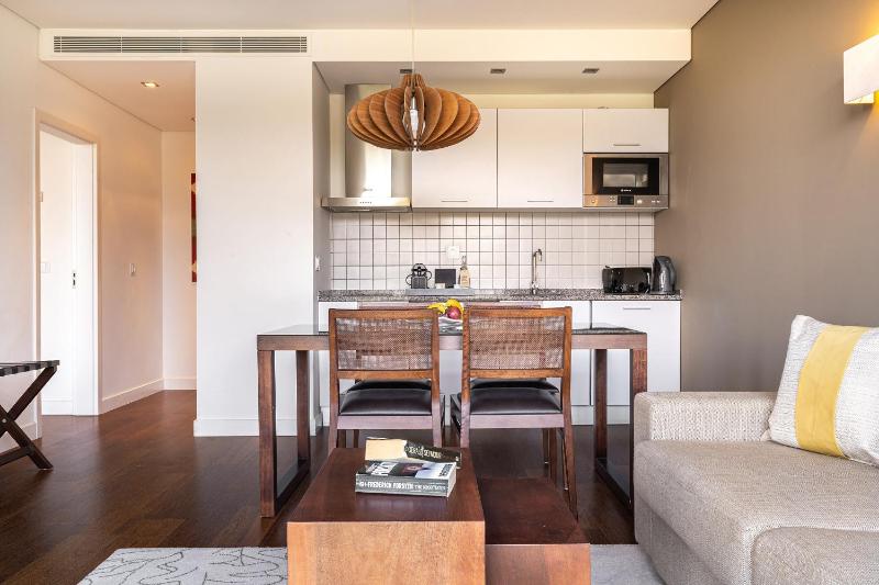 Suite with Balcony image 3