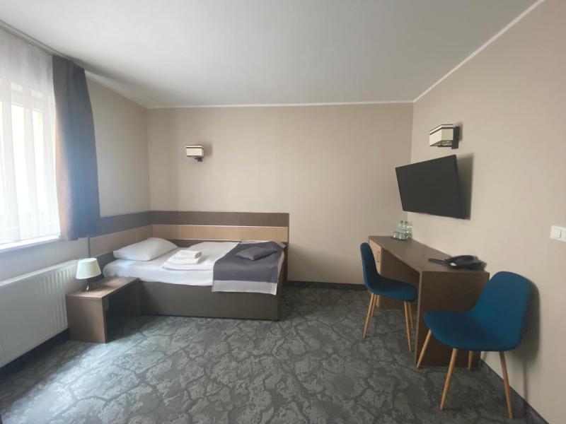 Single Room image 4