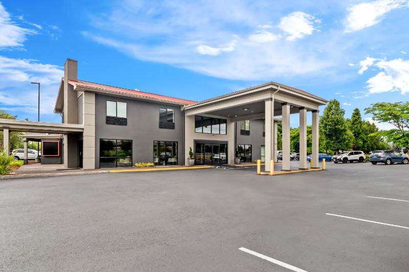 Red Lion Hotel Portland Airport - image 2