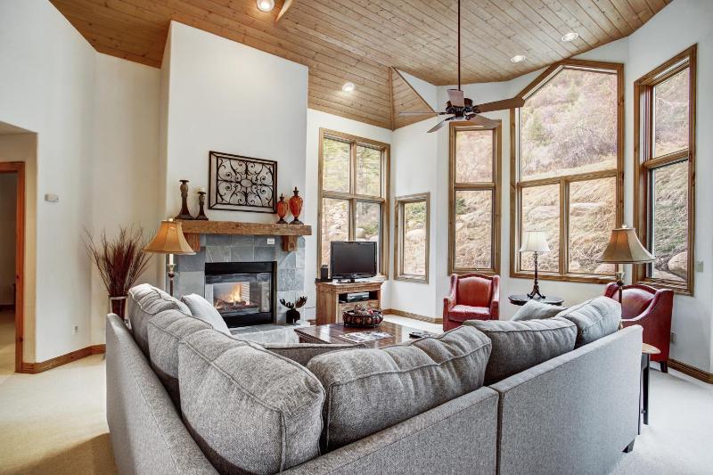 Four-Bedroom Holiday Home image 1