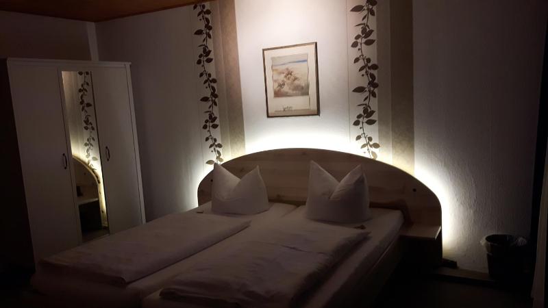 Double Room with Shower image 3