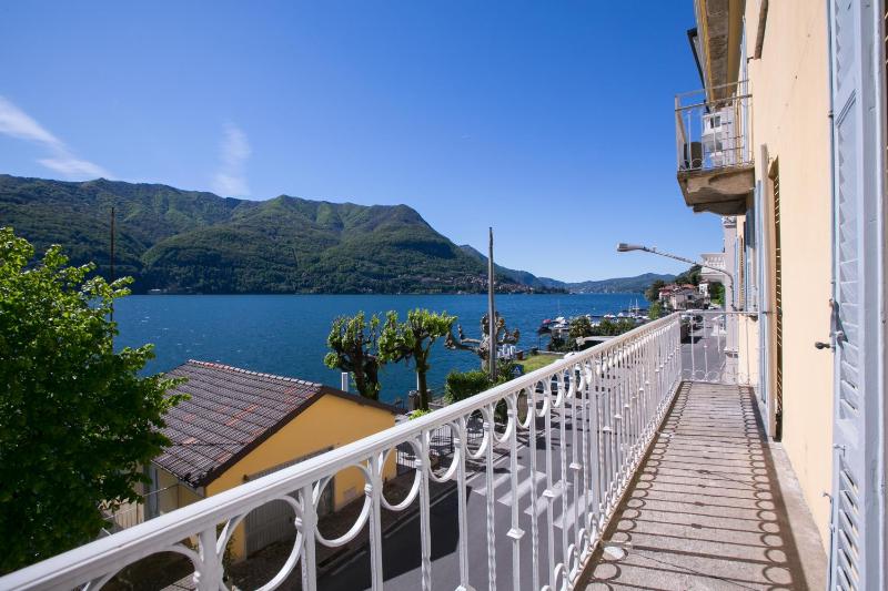 Apartment with Lake View image 3