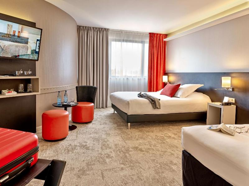 Quadruple Room image 1