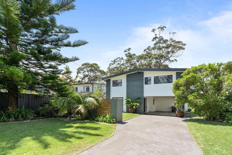 Sabia Beach House Vincentia by Book Jervis Bay - Family Fun - Beachfront - image 10
