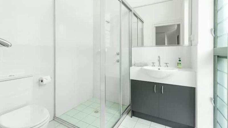 Vincentia Style by Book Jervis Bay - Only 150m to the Beach - Free Wifi & Chrome Cast - image 5