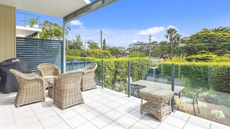 Vincentia Style by Book Jervis Bay - Only 150m to the Beach - Free Wifi & Chrome Cast - image 3
