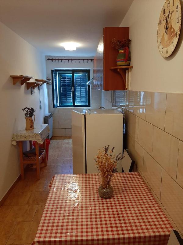Double Room with Balcony image 4