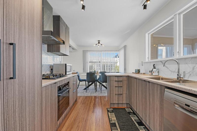 Ōwhata Retreat - Rotorua Holiday Home - image 14