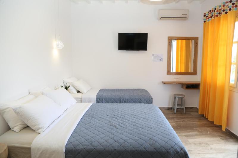 Family One-Bedroom Apartment image 1