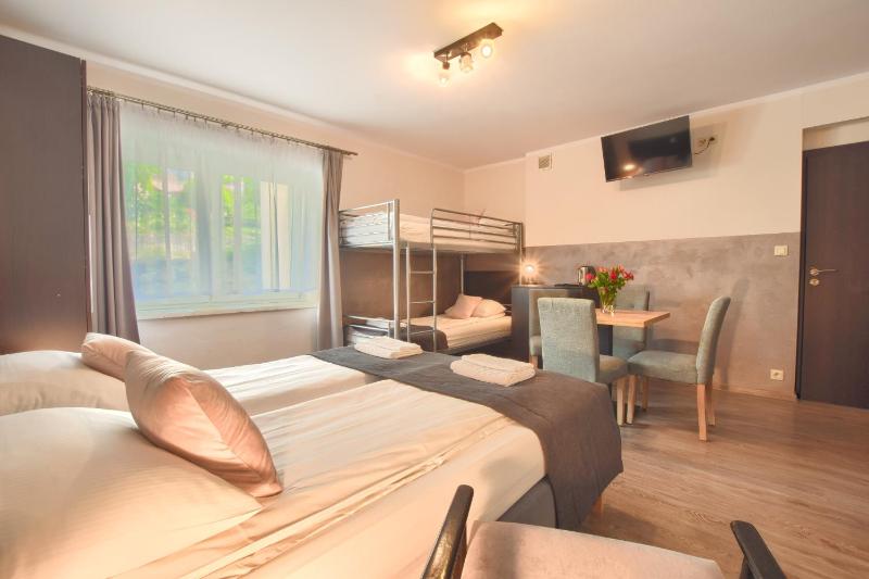 Standard Triple Room image 1