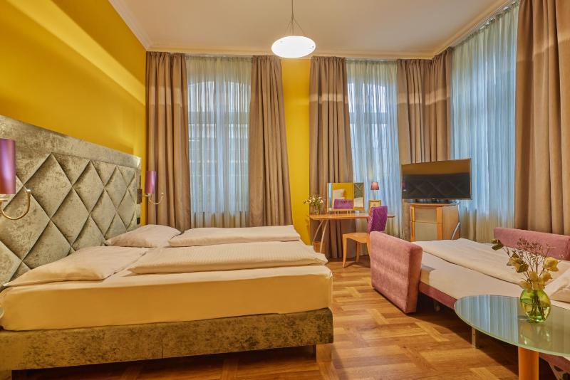 Triple Room image 1