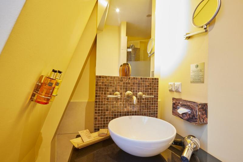 Deluxe Single Room image 3