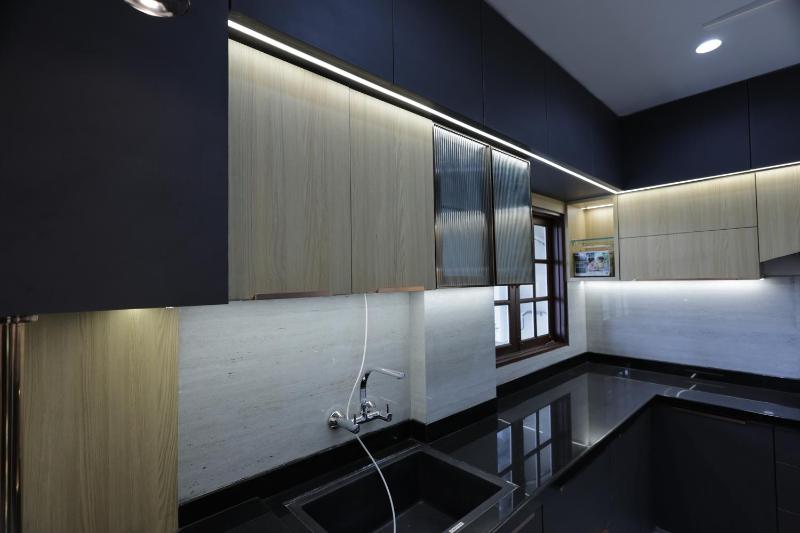Woodlands Apartment 501-Fully Furnished Luxury Apt - image 11
