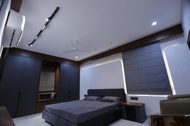 Woodlands Apartment 501 - Fully Furnished Luxury Apartment - image 4