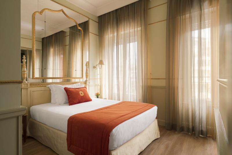 Double Room (1 Adult) image 3