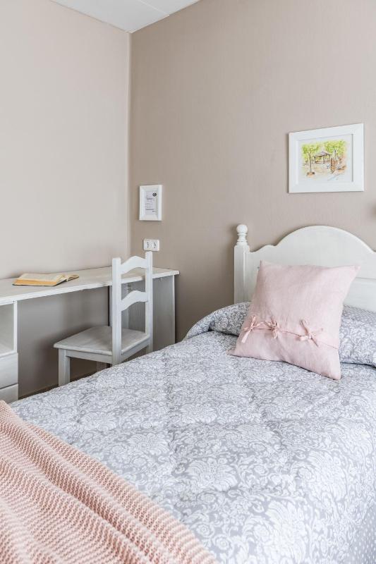 Single Room with Balcony image 4