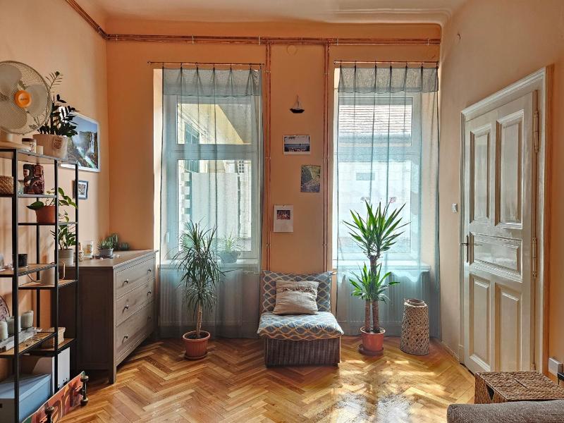 Budapest CityPark Getaway Quiet Historic Flat & Free Parking Images