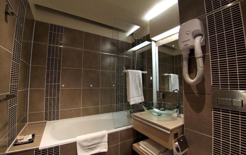 Superior Double Room image 2