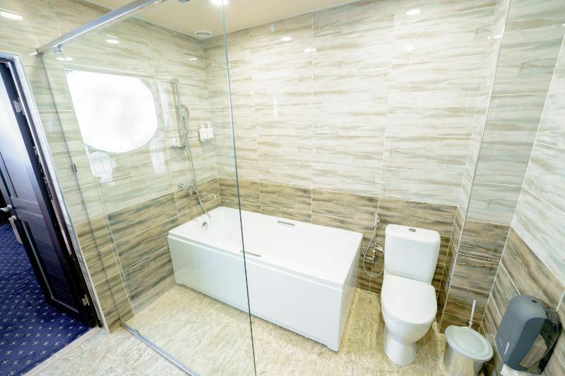 Deluxe Suite image 2