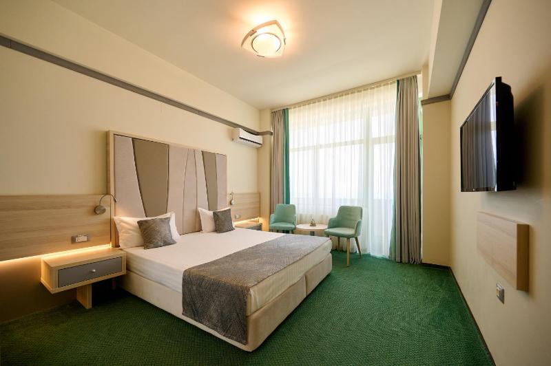 Apartment with Sea View image 3