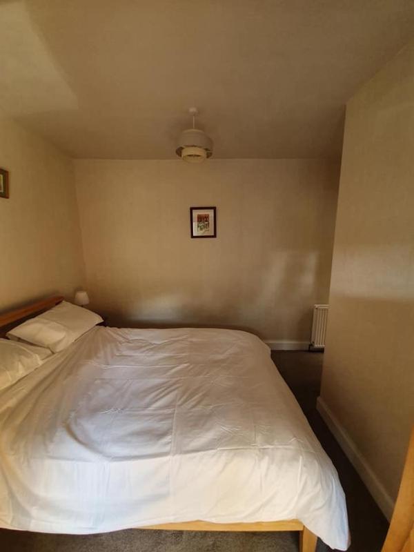 One-Bedroom Apartment with Garden image 1