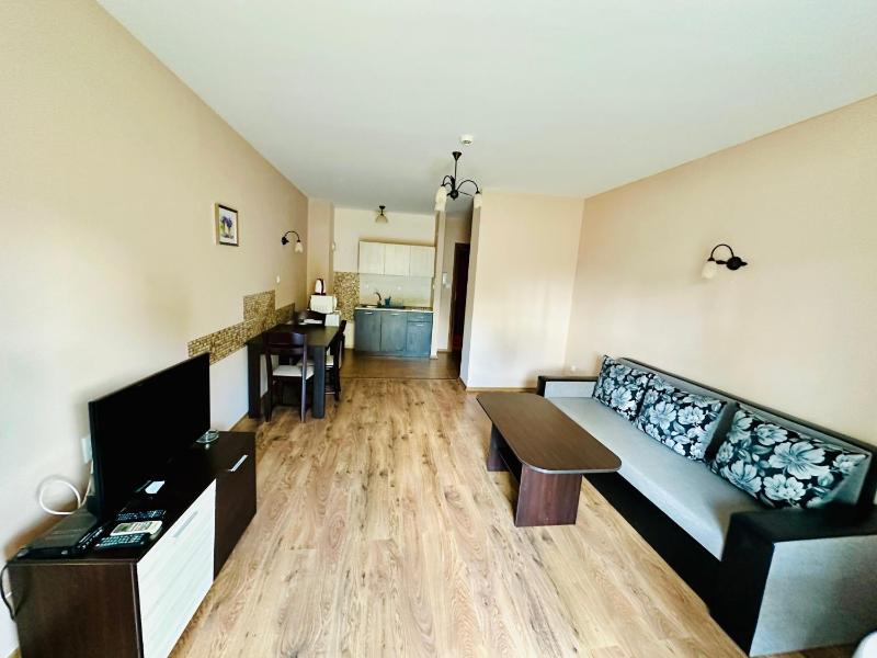 One-Bedroom Apartment with Balcony image 3