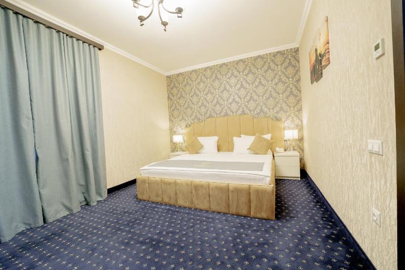 Executive Suite image 2