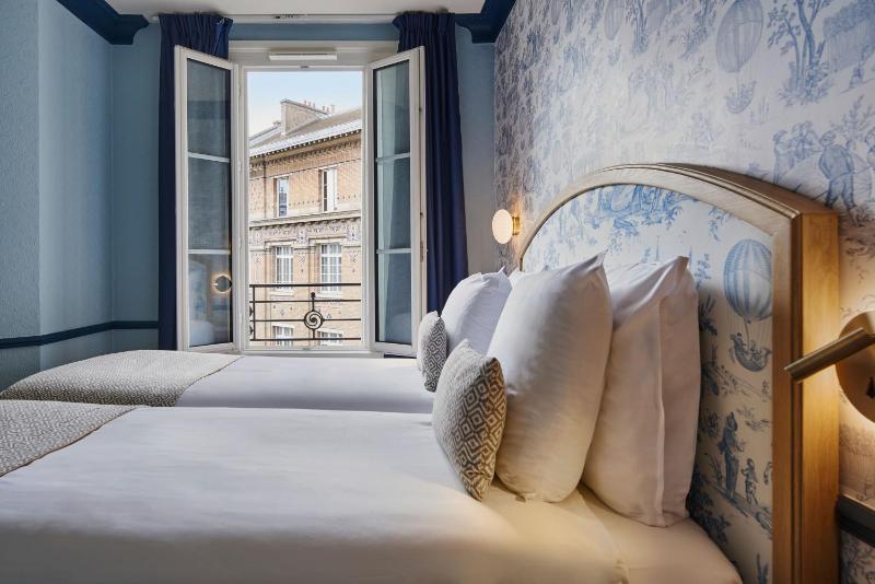 Classic Double or Twin Room image 3