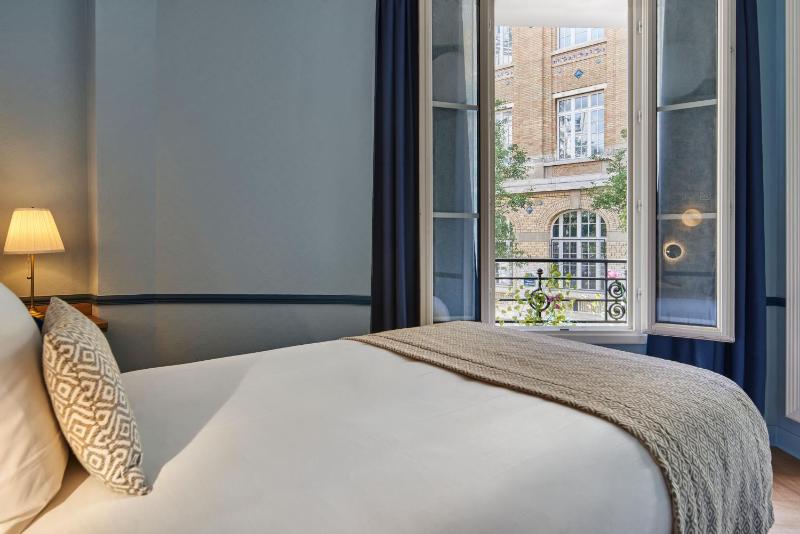 Classic Single Room image 3