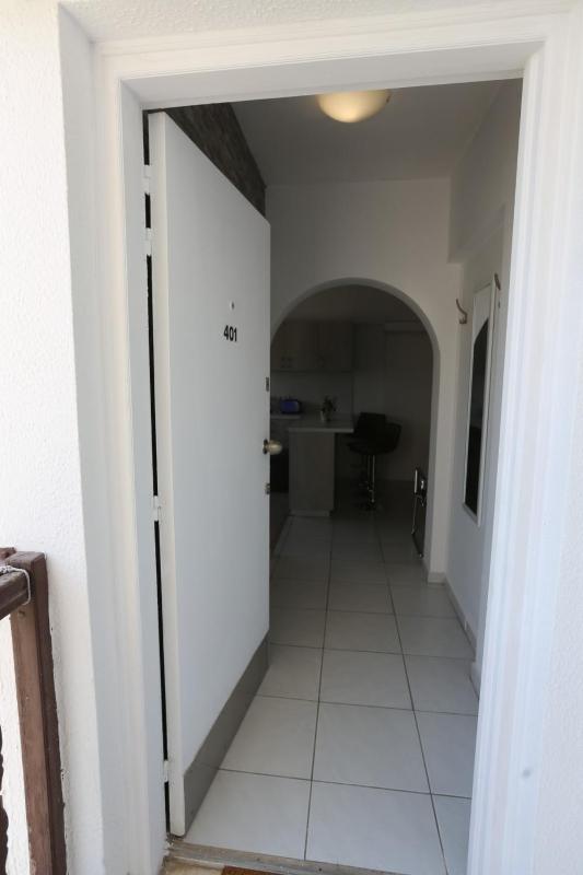 Near the Beach Holiday Apartment - image 13