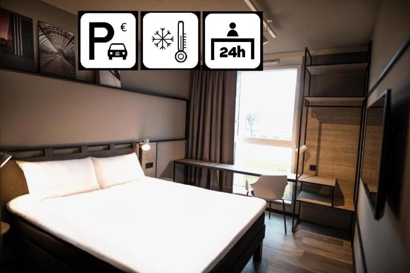 Standard Double Room image 1