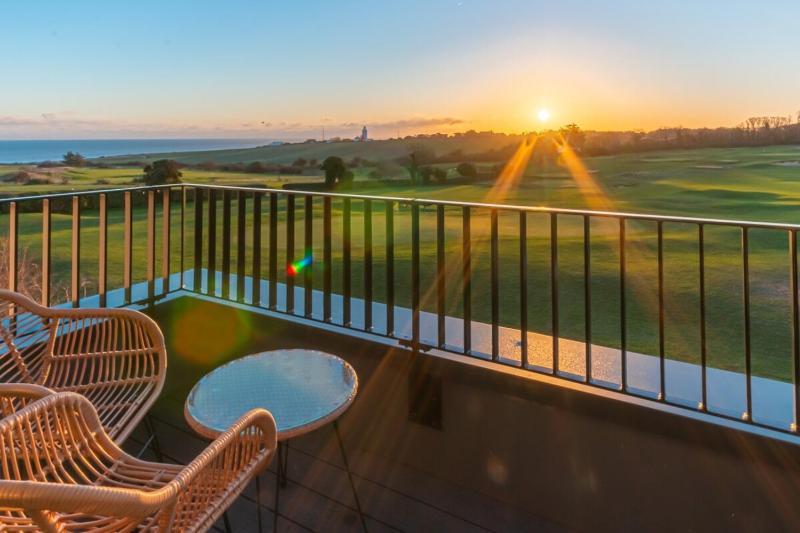 Luxury Ocean & North Foreland Golf View Escape Images
