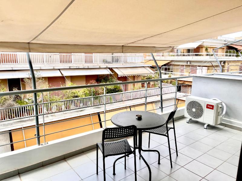 One-Bedroom Apartment image 3