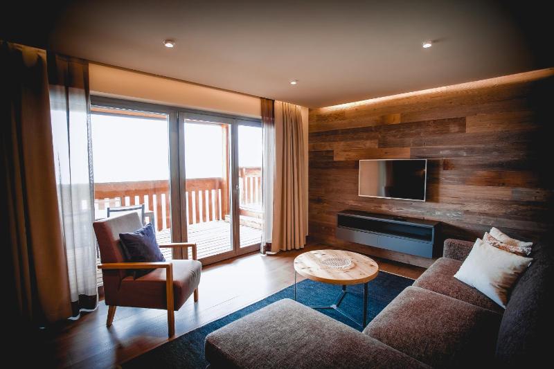 Two-Bedroom Suite image 4